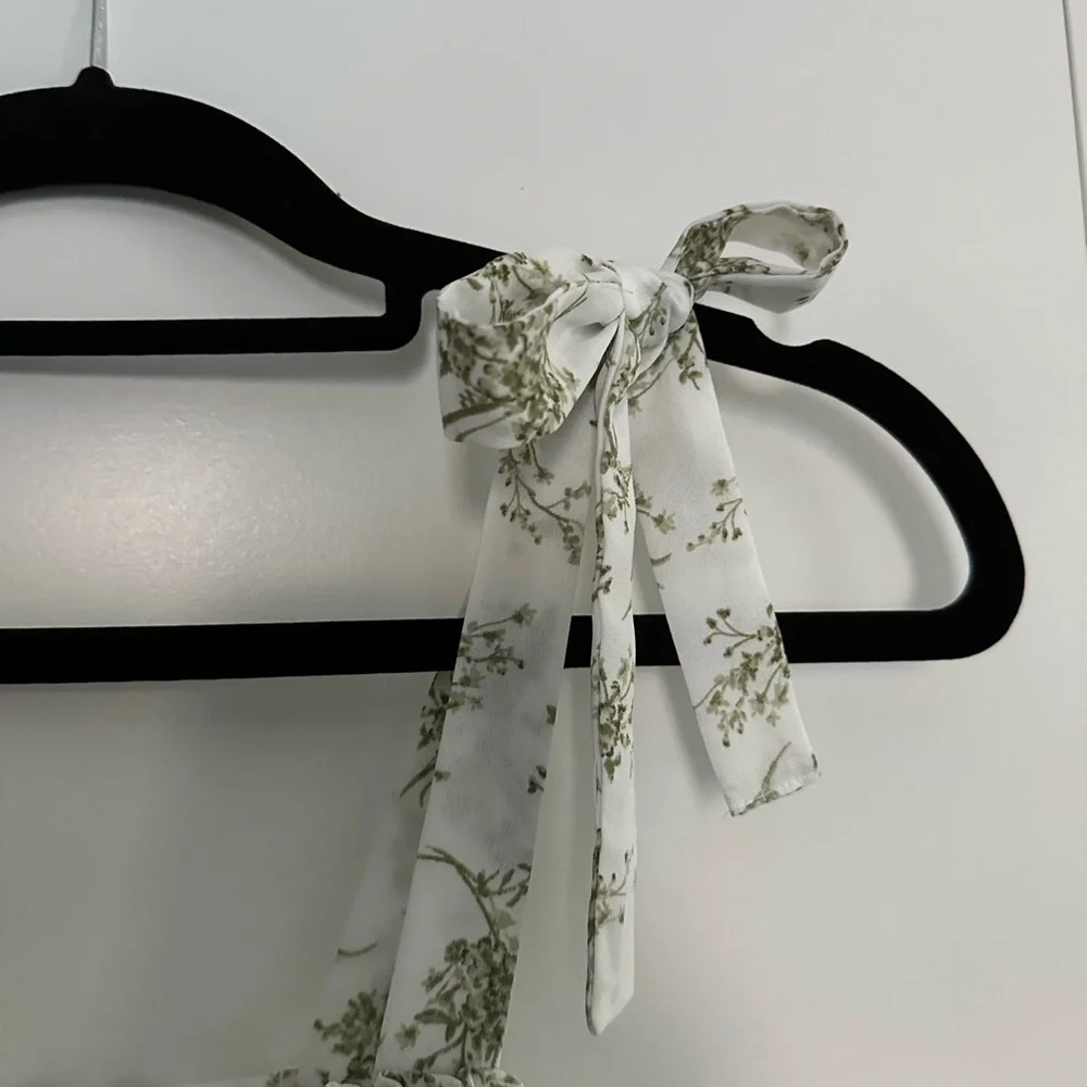 Cute Floral Ruffled Tank - Picture 4 of 4